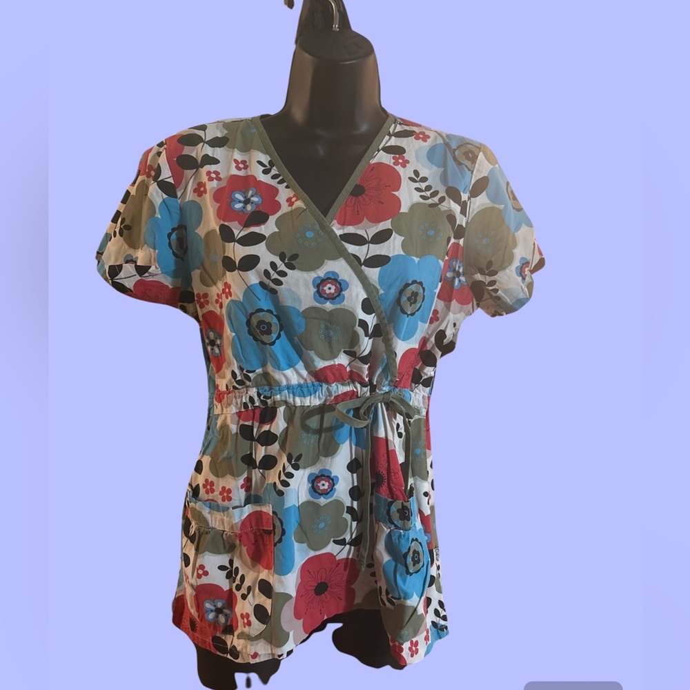 Awesome unique scrub top